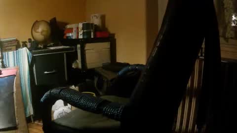 hotleopold online show from December 2025 10:14:01 PM