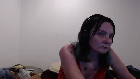 hotmodel1984 online show from June 2026 02:01:02 AM