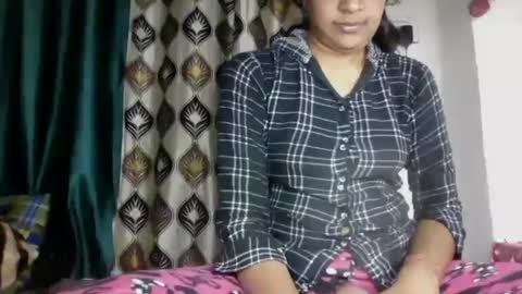 Snapshot of hotnsweetindian chatting on December 2024 02:44:01 PM lola online show from December 2024 02:44:01 PM