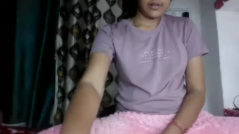 Snapshot of hotnsweetindian chatting on January 2025 12:38:02 PM lola online show from January 2025 12:38:02 PM
