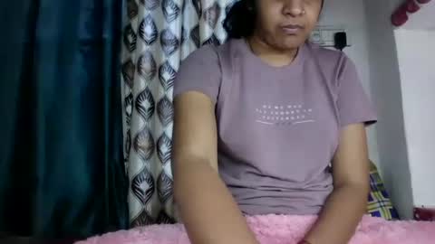 Snapshot of hotnsweetindian chatting on January 2025 08:37:01 AM lola online show from January 2025 08:37:01 AM