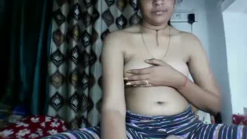 Snapshot of hotnsweetindian chatting on February 2025 02:27:02 PM lola online show from February 2025 02:27:02 PM