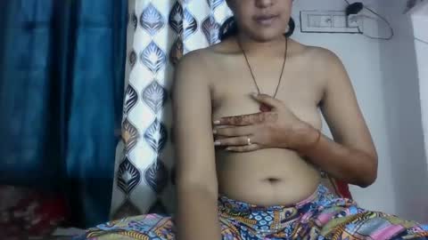 Snapshot of hotnsweetindian chatting on October 2025 05:49:01 AM lola online show from October 2025 05:49:01 AM