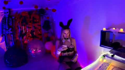 hotprincess2hot online show from October 2025 02:18:02 PM