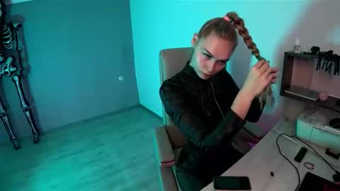 hotprincess2hot online show from November 2025 11:10:02 AM