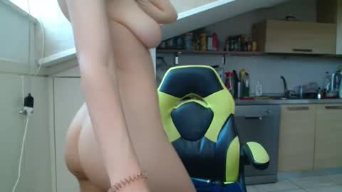 hotsexcouple90 online show from June 2026 01:24:01 PM