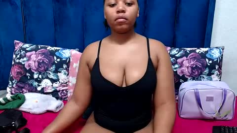Snapshot of hotsmalltitsx chatting on July 2026 03:11:01 AM hotsmalltitsx online show from July 2026 03:11:01 AM