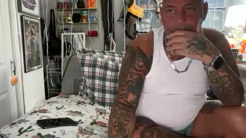 hotstuff775616 online show from December 2025 02:42:01 AM