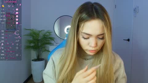 hello Im Eva online show from January 2025 02:06:01 AM