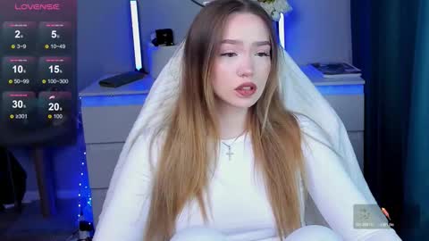 hello Im Eva online show from October 2025 02:23:02 PM