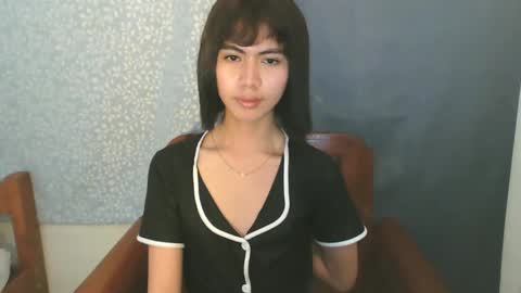 hottestdella69 online show from October 2025 03:47:02 PM