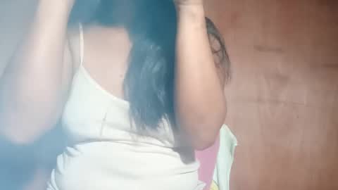 Lyn online show from December 2024 06:05:01 PM