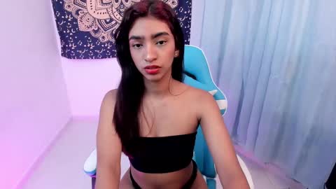 Snapshot of hottie_veronica chatting on March 2025 12:23:01 PM Veronica independent model online show from March 2025 12:23:01 PM