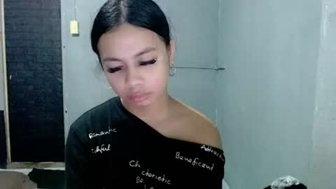 Snapshot of hottiescummerx chatting on May 2026 12:29:01 AM N I C A online show from May 2026 12:29:01 AM