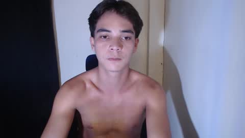 hottiespydie online show from December 2025 08:05:01 PM