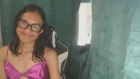 Snapshot of hottiest_luna chatting on May 2026 01:47:02 AM hottiest_luna online show from May 2026 01:47:02 AM