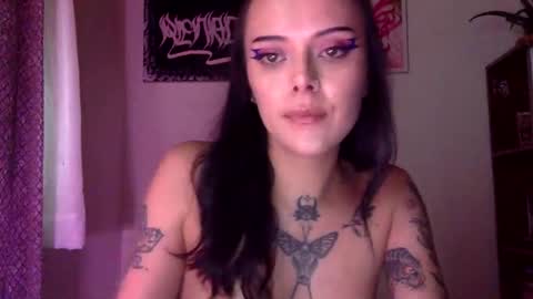 Snapshot of hottietat4u chatting on February 2025 06:56:01 PM Tat online show from February 2025 06:56:01 PM