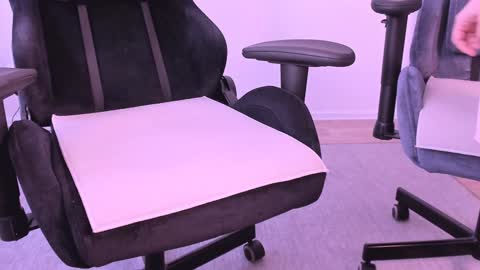 Nessie and Jessie online show from January 2025 07:32:01 AM