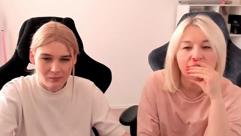 Nessie and Jessie online show from March 2025 02:01:02 PM