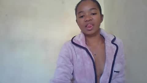 hotvanessa98 online show from May 2026 12:56:01 PM
