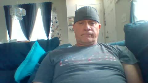 Snapshot of hotyummycock69 chatting on November 2025 04:18:01 PM hotyummycock69 online show from November 2025 04:18:01 PM