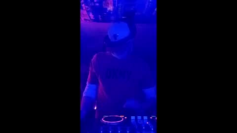 Snapshot of houseofstyle chatting on March 2026 10:59:01 AM SeanPatrick online show from March 2026 10:59:01 AM