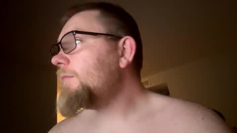 Snapshot of houstonj18853 chatting on November 2025 11:49:02 PM Captainbow online show from November 2025 11:49:02 PM