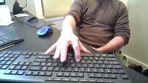 hoverday online show from February 2026 04:43:02 AM