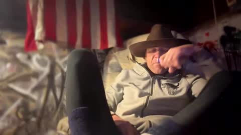 Snapshot of howbowdadareboy33 chatting on January 2026 06:50:02 AM ask me online show from January 2026 06:50:02 AM