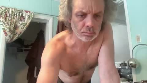 howlingatnothing online show from December 2025 07:19:02 PM