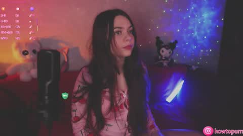 Mia online show from November 2025 05:11:01 PM