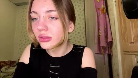 hsiuscherich online show from November 2025 10:26:02 AM