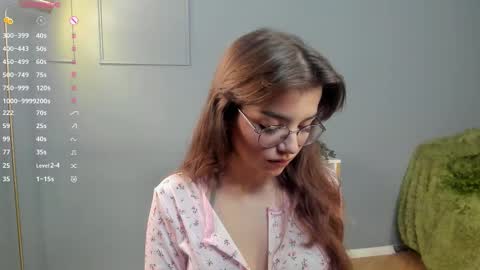 Snapshot of huba_booba chatting on September 2025 07:06:02 PM Diane online show from September 2025 07:06:02 PM