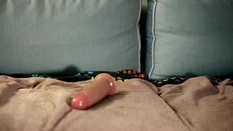 Snapshot of huckelberryfin chatting on October 2025 02:43:02 PM HuckelBerry online show from October 2025 02:43:02 PM