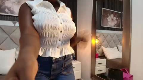 Snapshot of huddah_cam chatting on September 2025 11:12:02 AM huddah online show from September 2025 11:12:02 AM