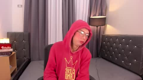 hugecock_pretty714250 online show from December 2025 11:42:01 PM