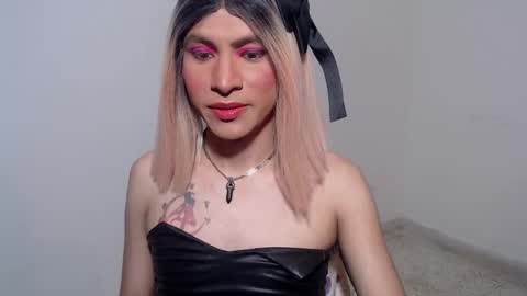 Danezka online show from November 2025 04:56:01 AM