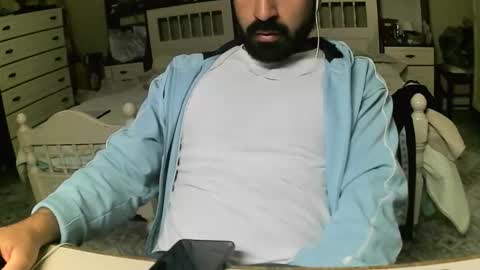 hugeveiny online show from April 2026 03:58:02 PM