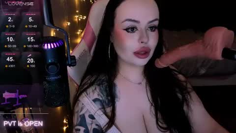 Maddison online show from July 2026 10:56:02 PM