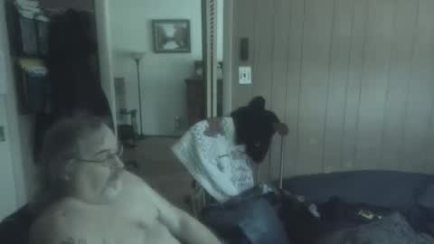 lonely huggy bear online show from February 2025 03:08:02 PM