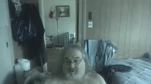 lonely huggy bear online show from April 2026 02:39:01 PM