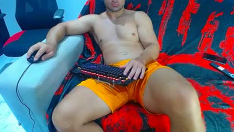 Snapshot of hugo_19cm chatting on June 2026 05:50:02 AM hugo19cm online show from June 2026 05:50:02 AM