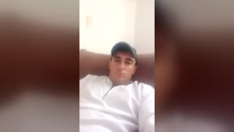 Snapshot of humbertozb chatting on July 2026 12:13:01 AM humbertozb online show from July 2026 12:13:01 AM