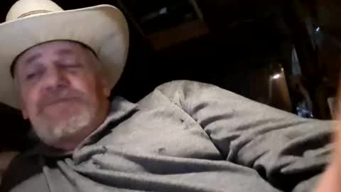 Snapshot of hung34u chatting on January 2025 01:43:01 PM hung34u online show from January 2025 01:43:01 PM