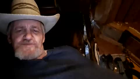 Snapshot of hung34u chatting on January 2025 08:19:01 AM hung34u online show from January 2025 08:19:01 AM