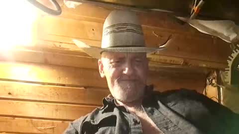 Snapshot of hung34u chatting on September 2025 12:21:02 PM hung34u online show from September 2025 12:21:02 PM