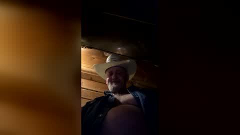 Snapshot of hung34u chatting on April 2026 08:25:01 AM hung34u online show from April 2026 08:25:01 AM