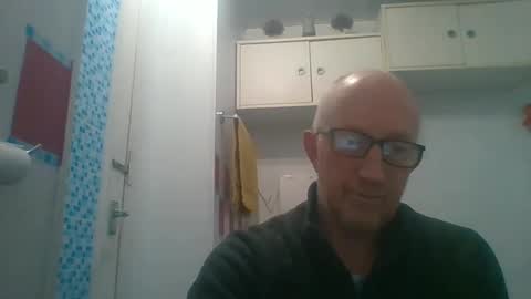 Snapshot of hung69foryou chatting on December 2024 03:09:02 PM hung69foryou online show from December 2024 03:09:02 PM