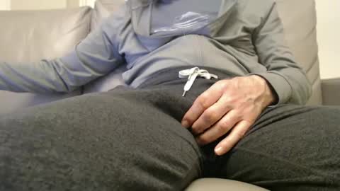 Snapshot of hung_hot_fit10 chatting on January 2025 06:35:01 AM Big uncut cock dripping online show from January 2025 06:35:01 AM