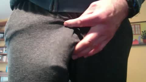 Snapshot of hung_hot_fit10 chatting on February 2025 12:15:01 AM Big uncut cock dripping online show from February 2025 12:15:01 AM